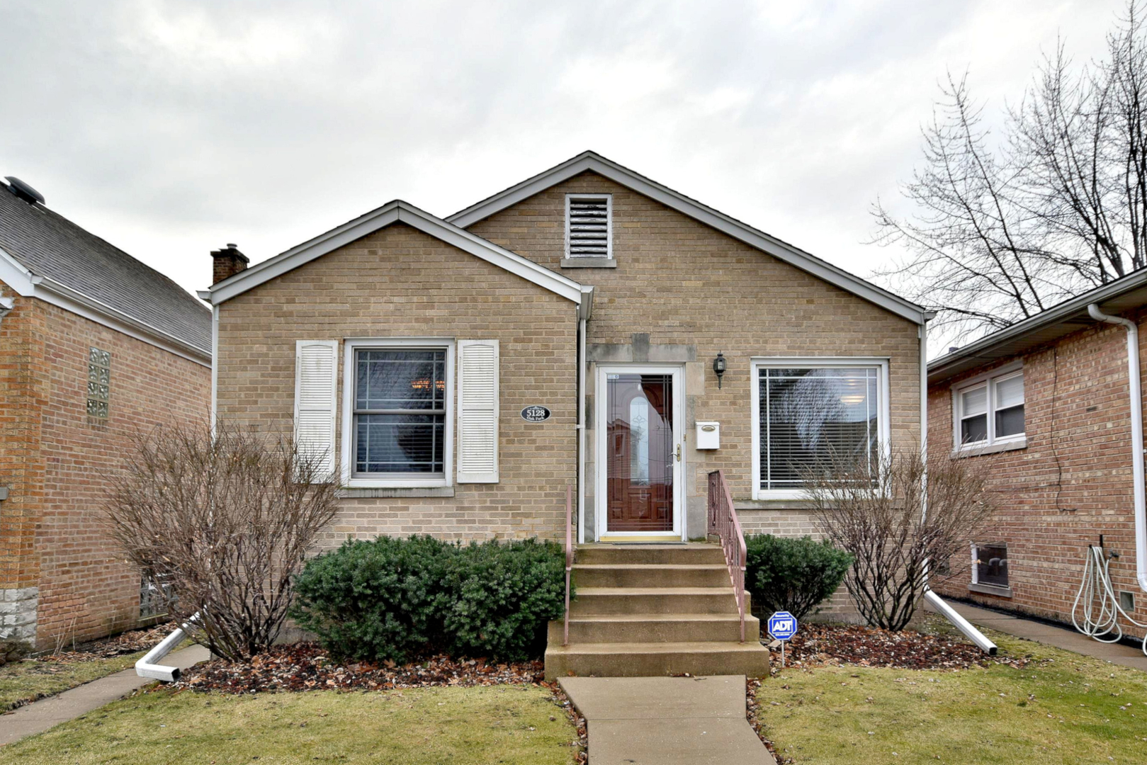 Property Photo:  5128 North Oak Park Avenue  IL 60656 