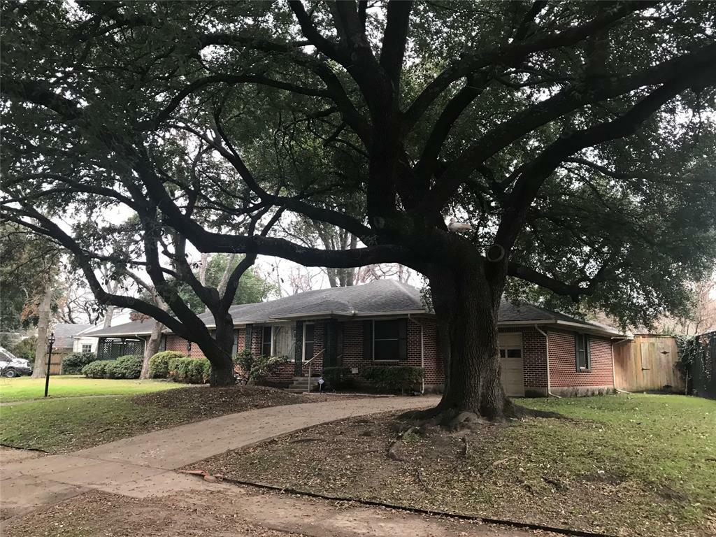 Property Photo:  5011 Maple Springs Boulevard  TX 75235 