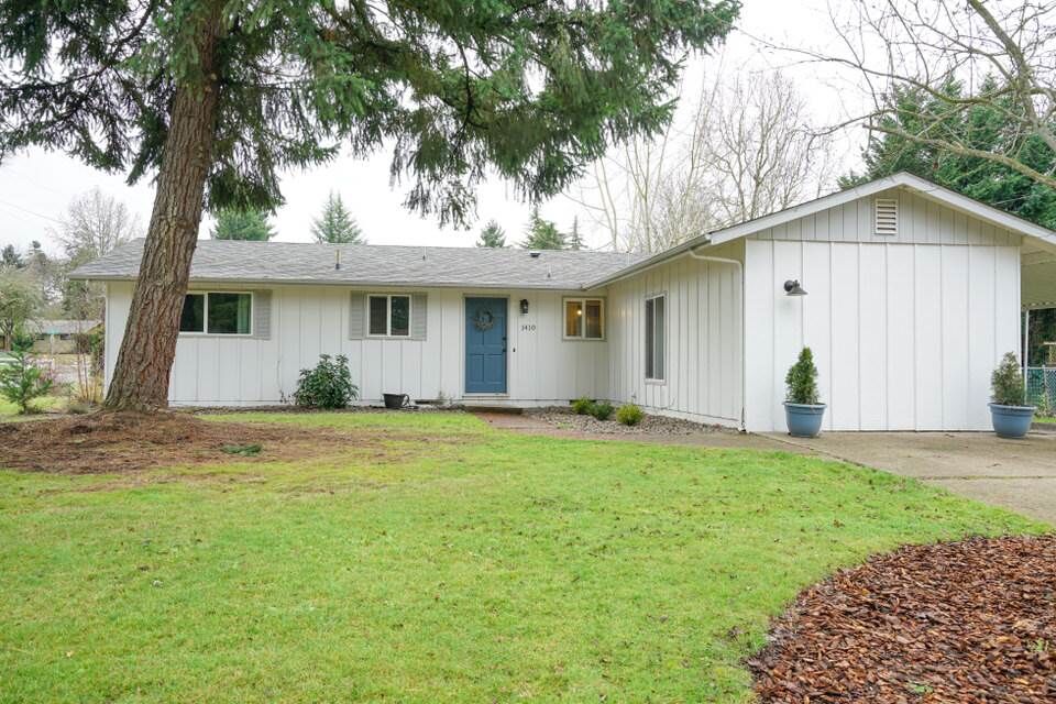 Property Photo: 1410 River Bend Rd NW OR 97304