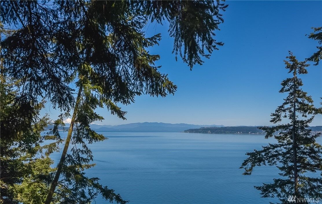 Property Photo: 166 Rhodena WA 98239