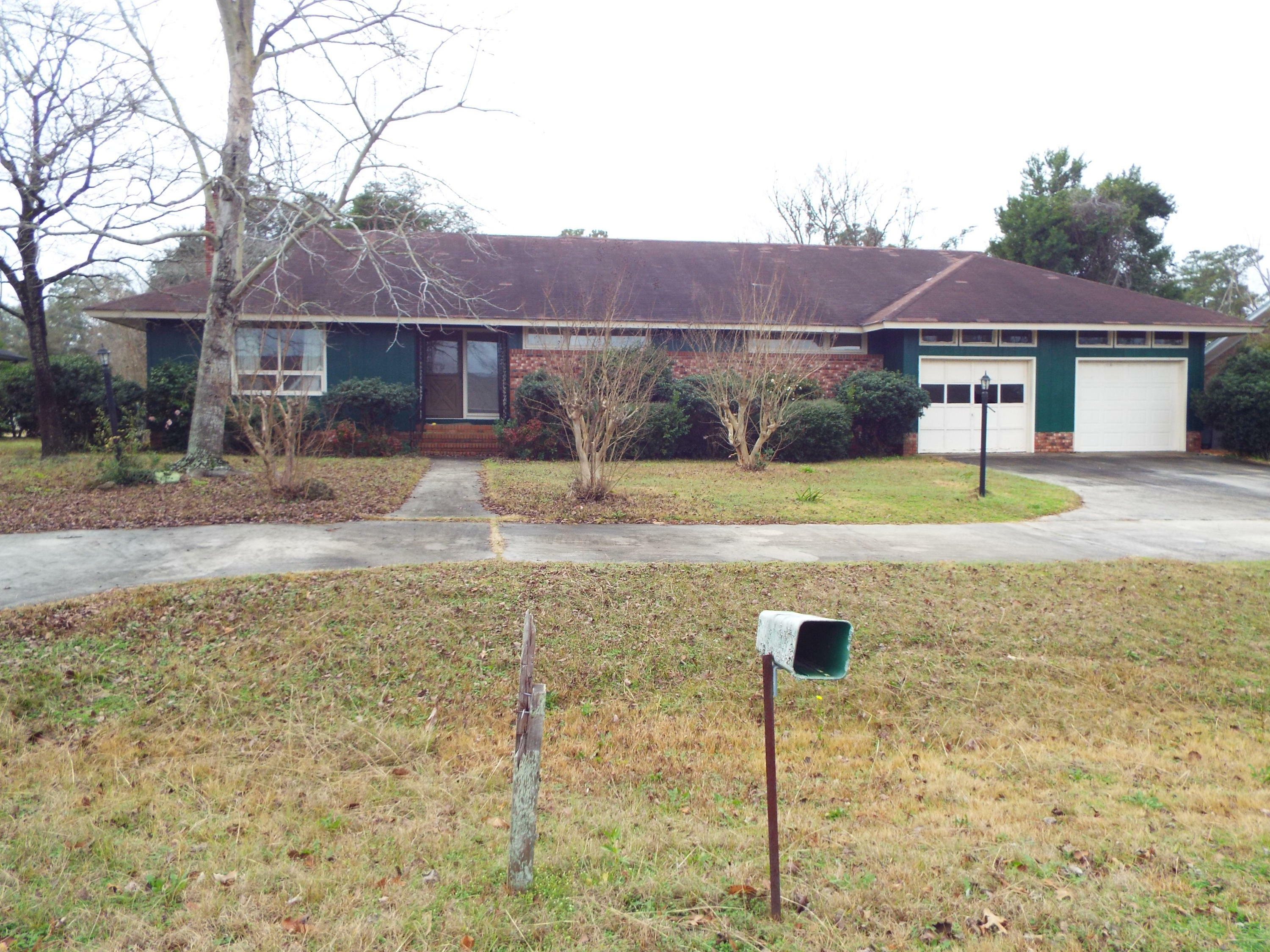 Property Photo:  606 Santee Drive  SC 29142 