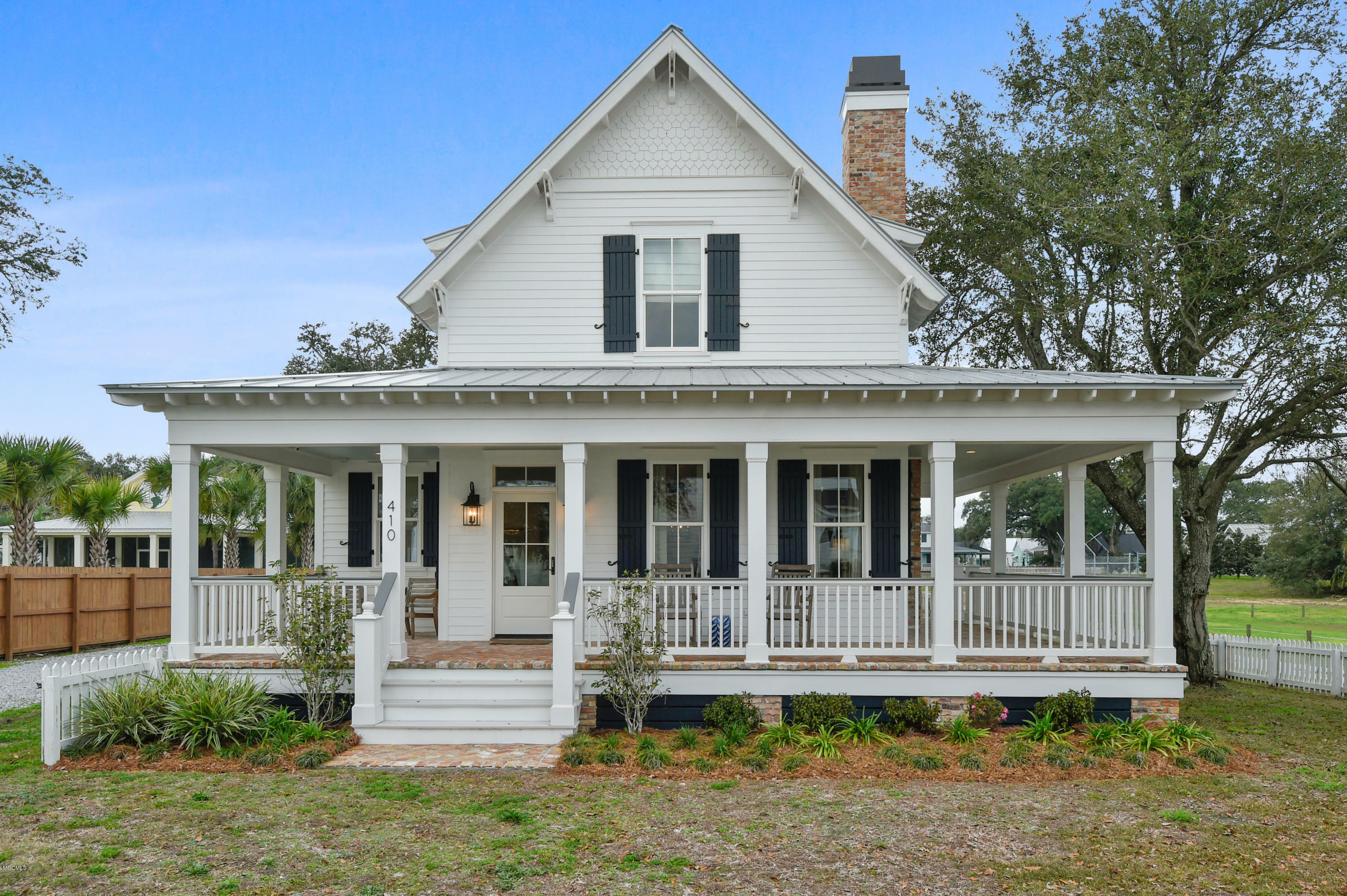 Property Photo: 410 S Beach Boulevard MS 39520