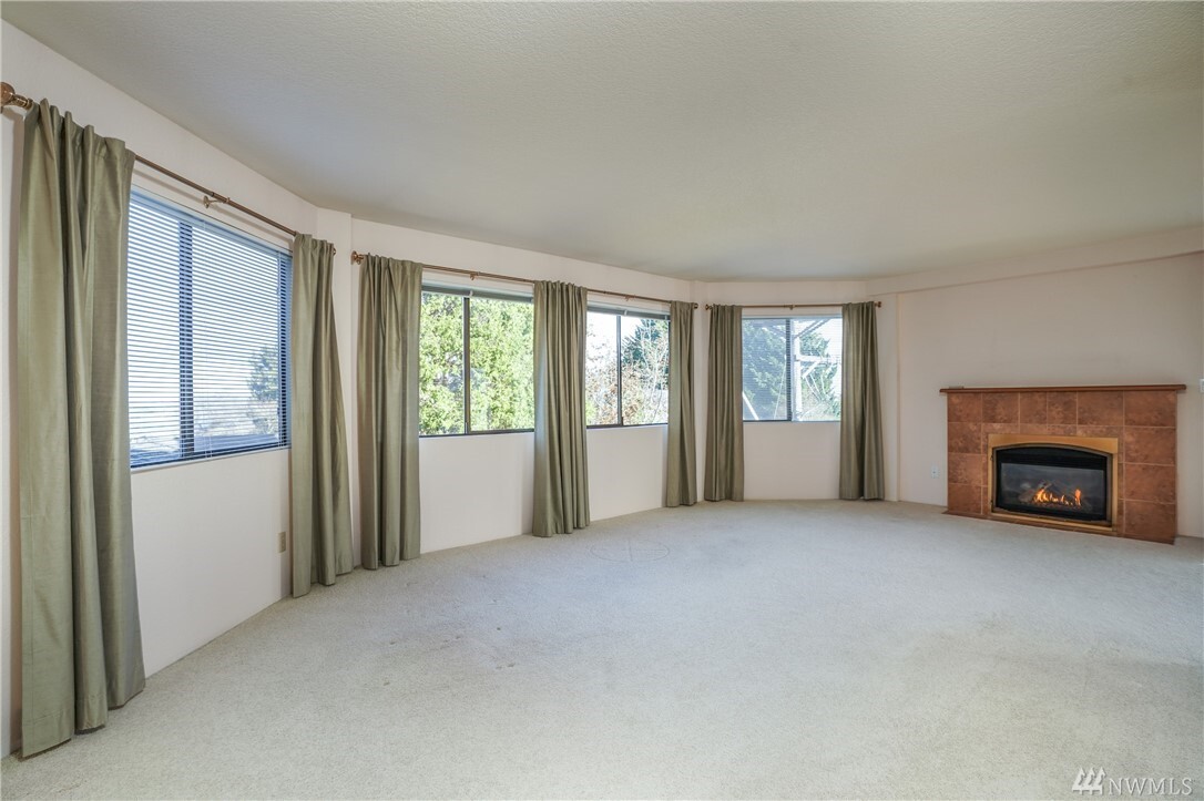 Property Photo: 909 N I 209 WA 98403