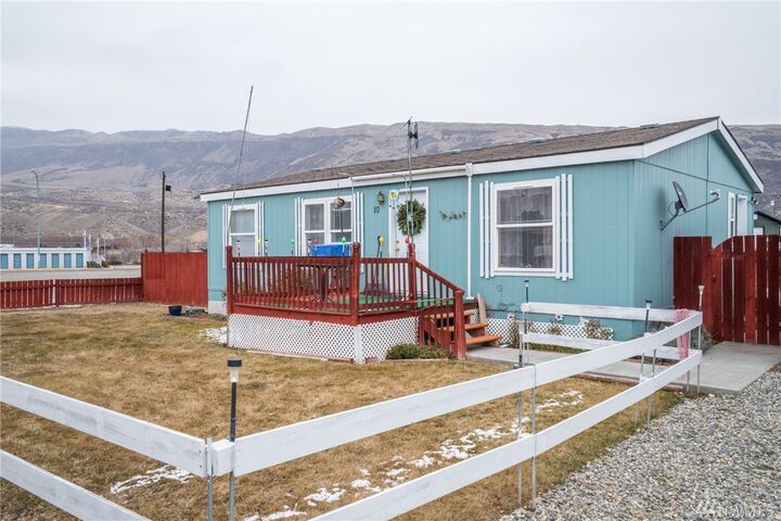 Property Photo:  10 Elgin Ave  WA 98850 