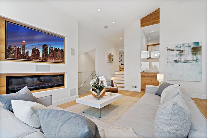 200 Sycamore Street  San Carlos CA 94070 photo