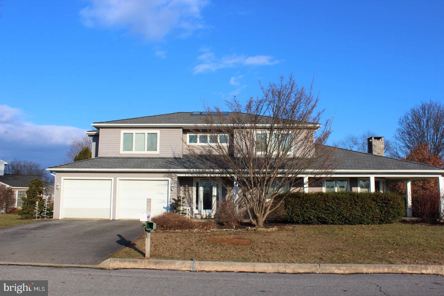 Property Photo: 816 Suellen Drive PA 19605