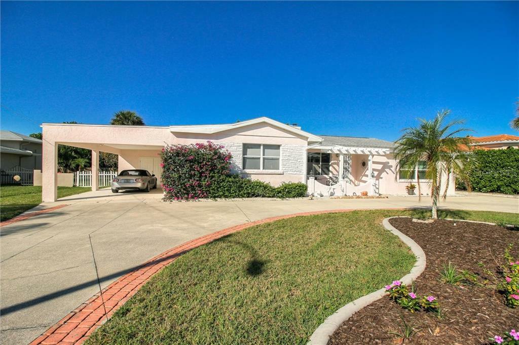 Property Photo: 321 Bayshore Drive FL 34285