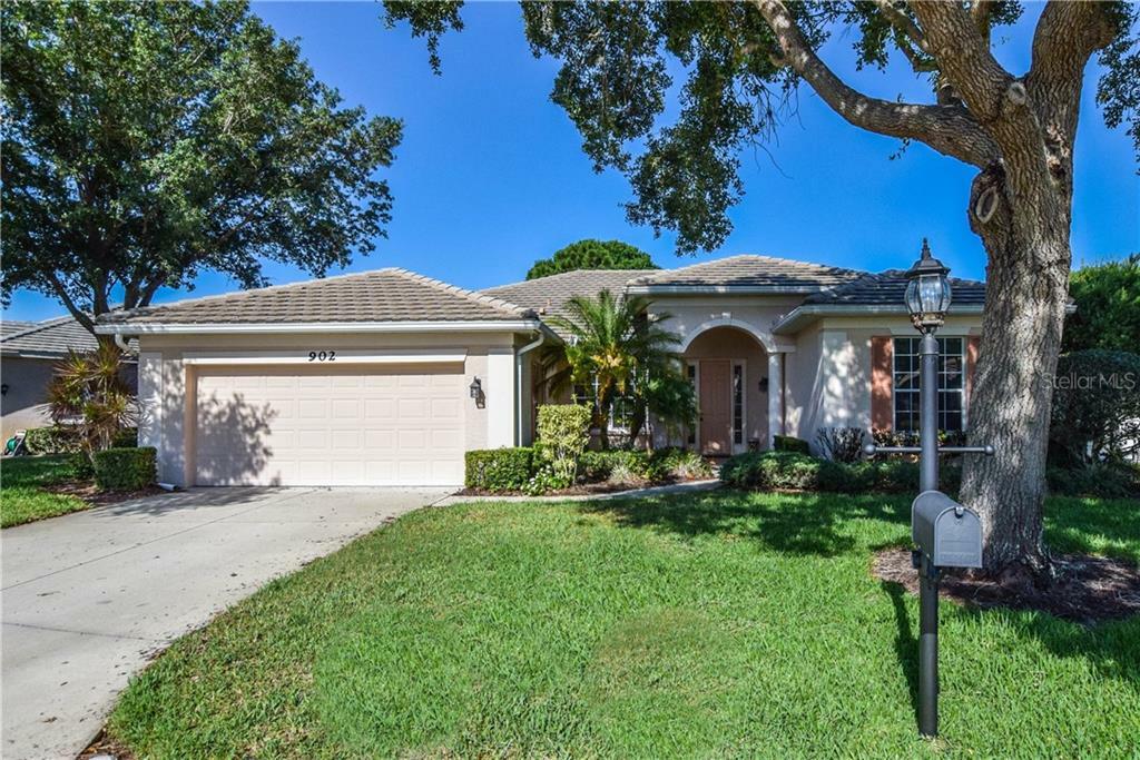 Property Photo:  902 Bramley Court  FL 34293 