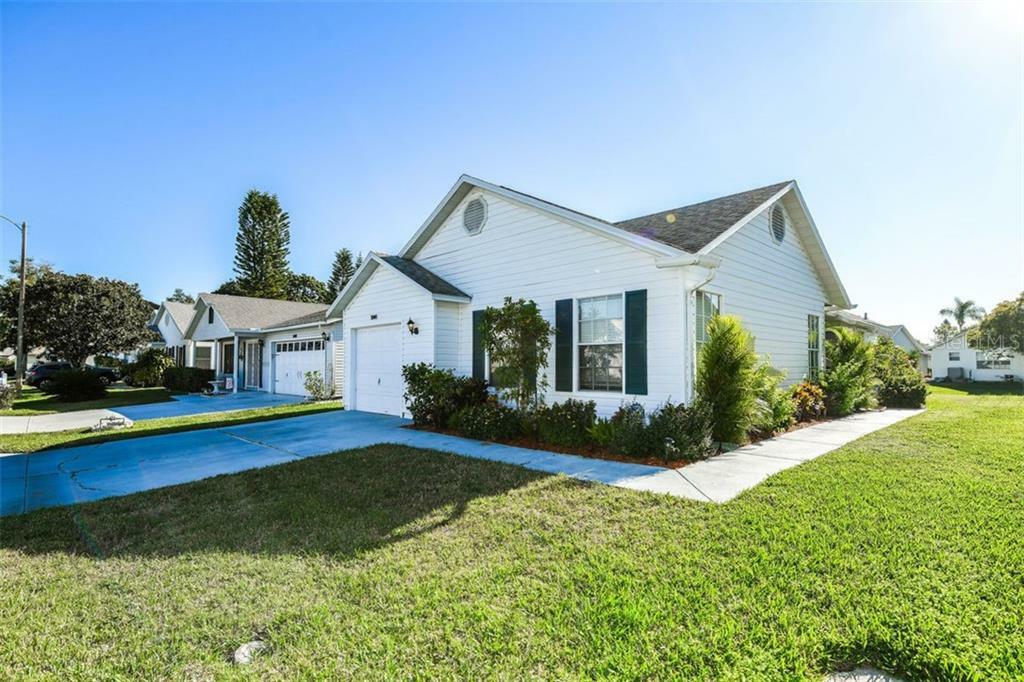 Property Photo:  3741 39th Avenue W  FL 34205 