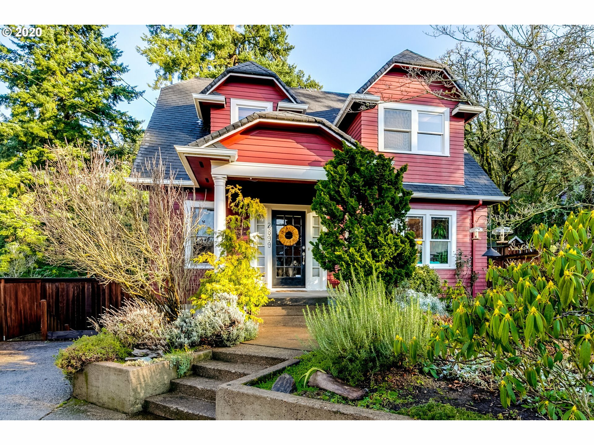 Property Photo: 2899 Friendly St OR 97405