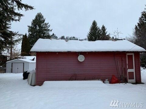 Property Photo: 527 Norman Street WA 98840