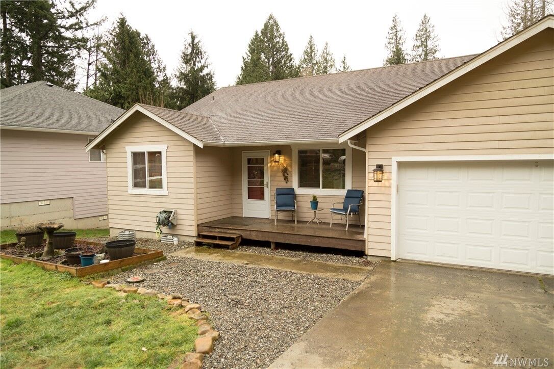 Property Photo:  2971  Brook Lane  WA 98284 