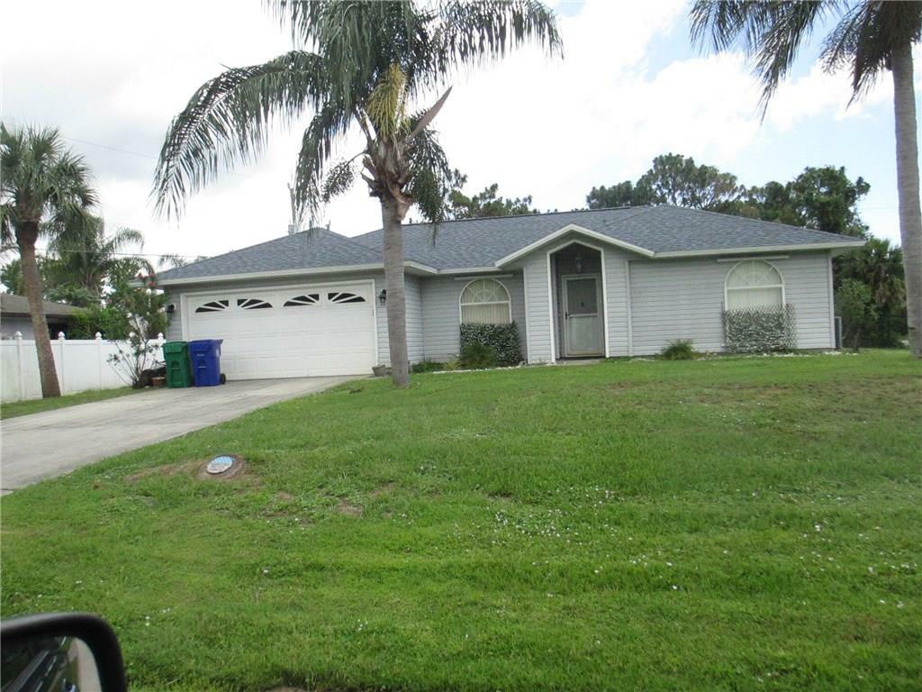 Property Photo:  901 Montrose Avenue  FL 32958 