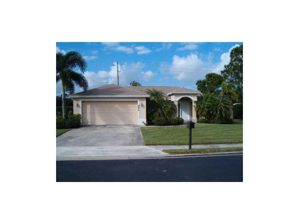 Property Photo:  591 High Hawk Circle SW  FL 32962 