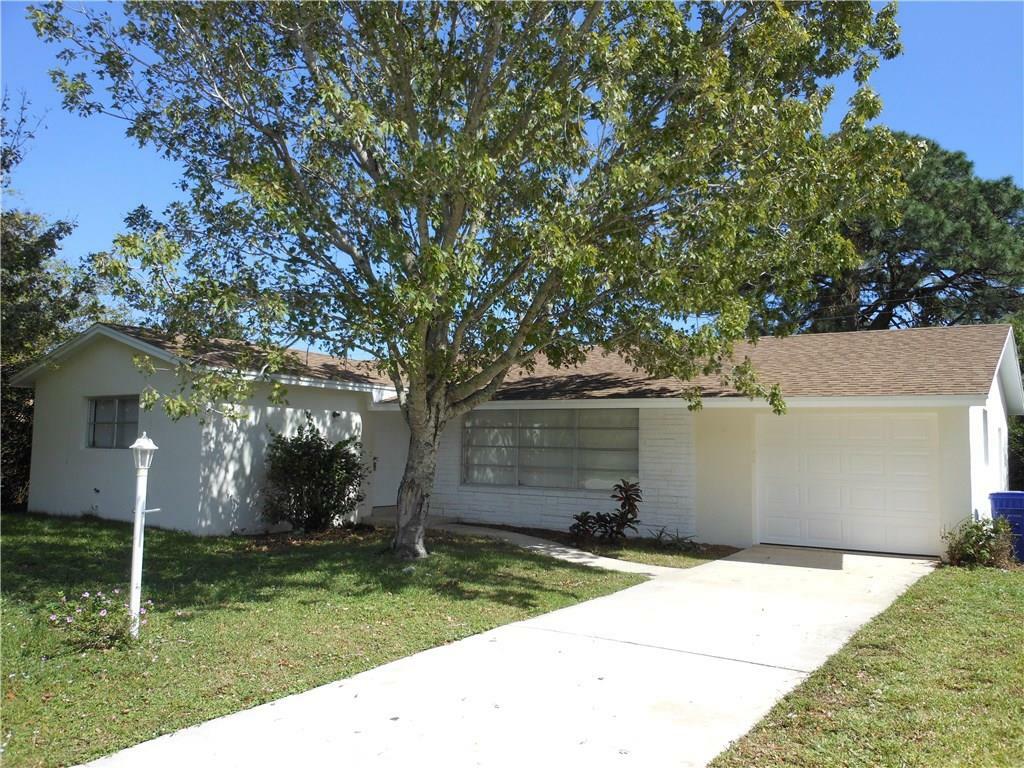 Property Photo:  290 20th Avenue SW  FL 32962 