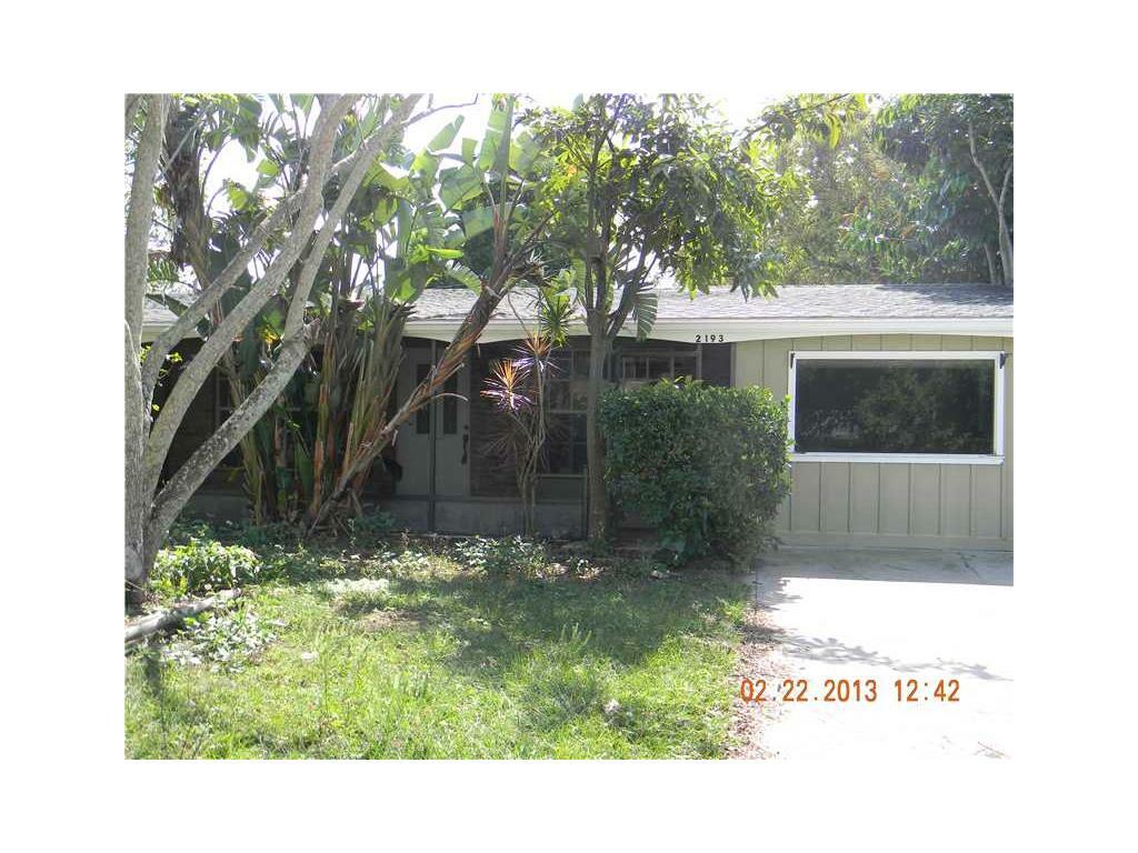 Property Photo:  2193 1st Place SW  FL 32962 