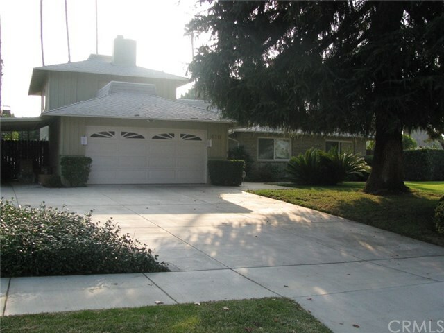 Property Photo:  410 E Sunset Drive N  CA 92373 