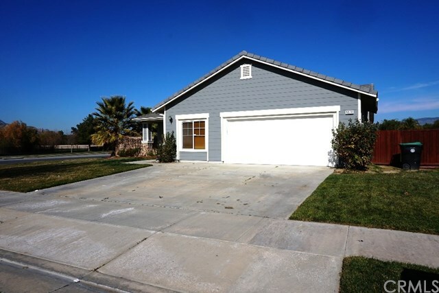 Property Photo: 5570 Earthstone Lane CA 92545