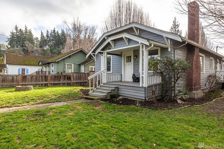 Property Photo: 300 E Section Street WA 98273