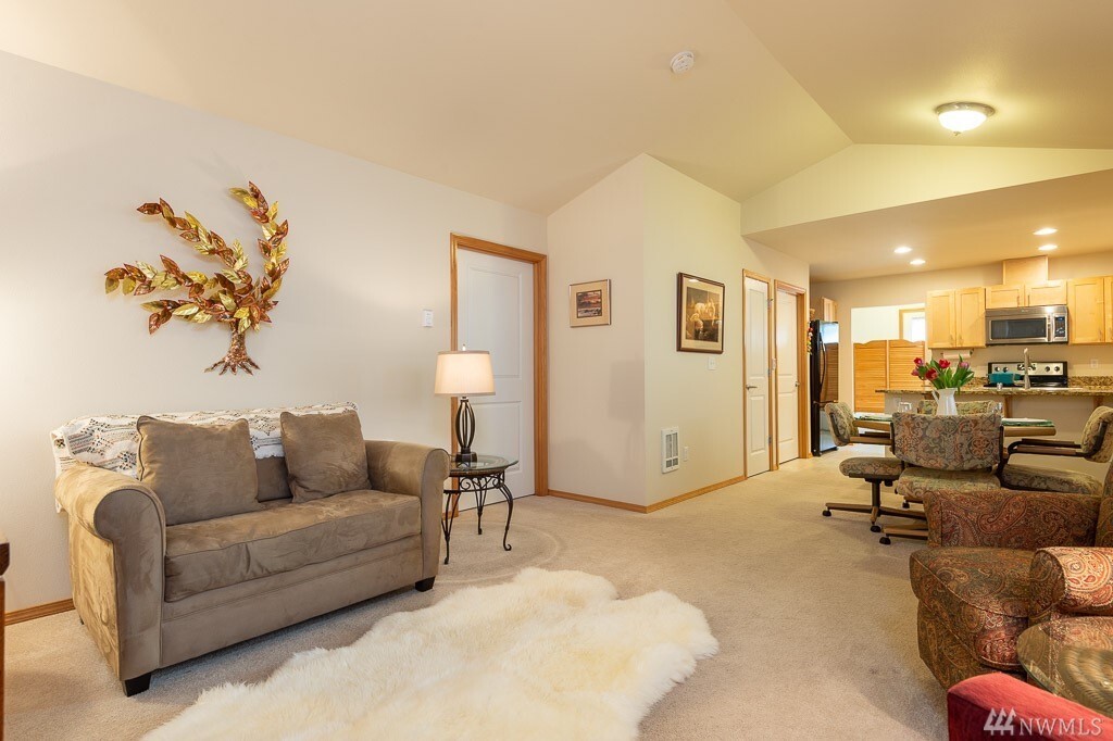 Property Photo: 378 NE Hazelberry Court WA 98370