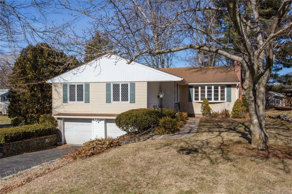 Property Photo:  30 Farmstead Lane  CT 06117 