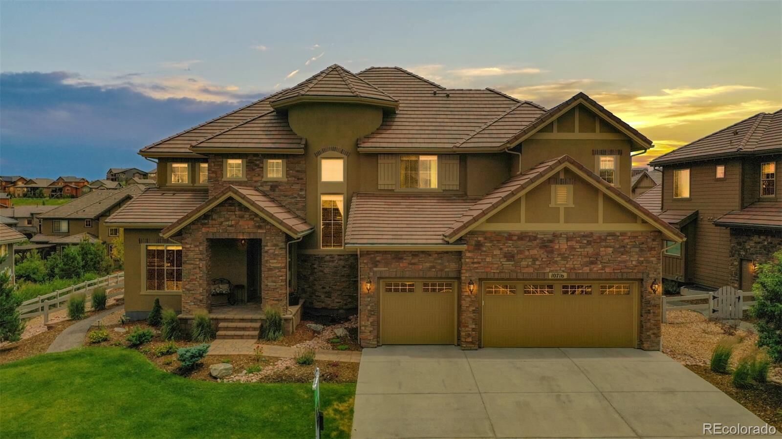 Property Photo:  10716 Backcountry Drive  CO 80126 