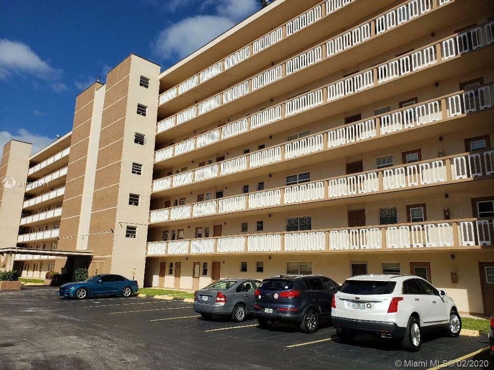 Property Photo: 609 NE 14th Ave 407 FL 33009