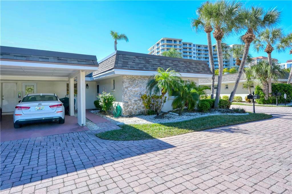 Property Photo:  1900 Benjamin Franklin Drive Villa2  FL 34236 