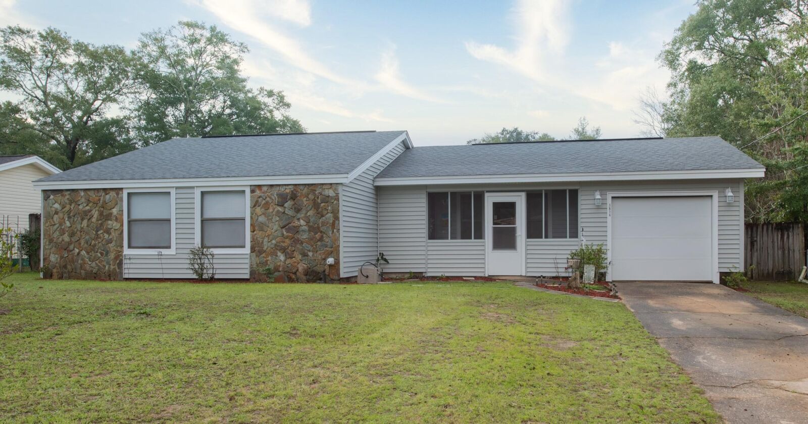 Property Photo: 1614 18th Street FL 32578