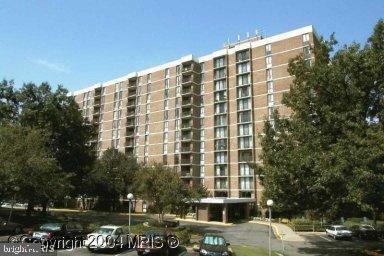 Property Photo:  2311 Pimmit Drive 103  VA 22043 