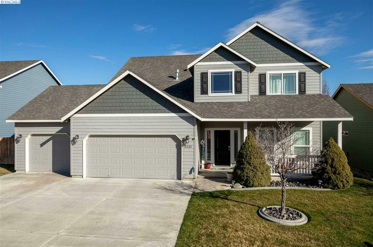 Property Photo: 3221 S Quincy Pl. WA 99337