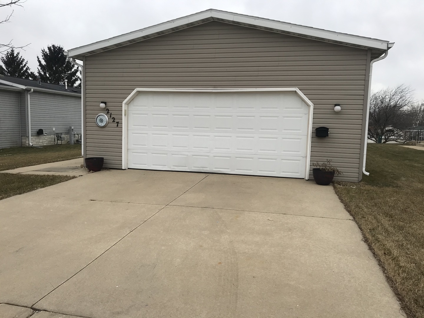 Property Photo:  2127 Sunset Lane  IL 61008 