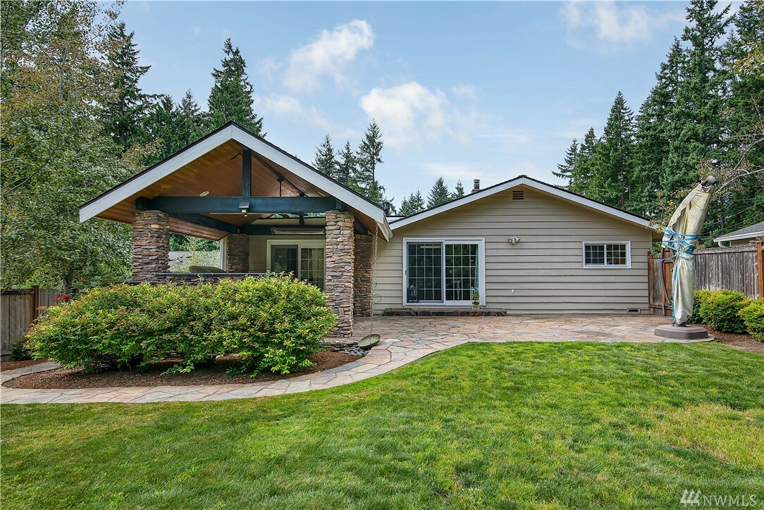 Property Photo:  21525 SE 24th St  WA 98075 