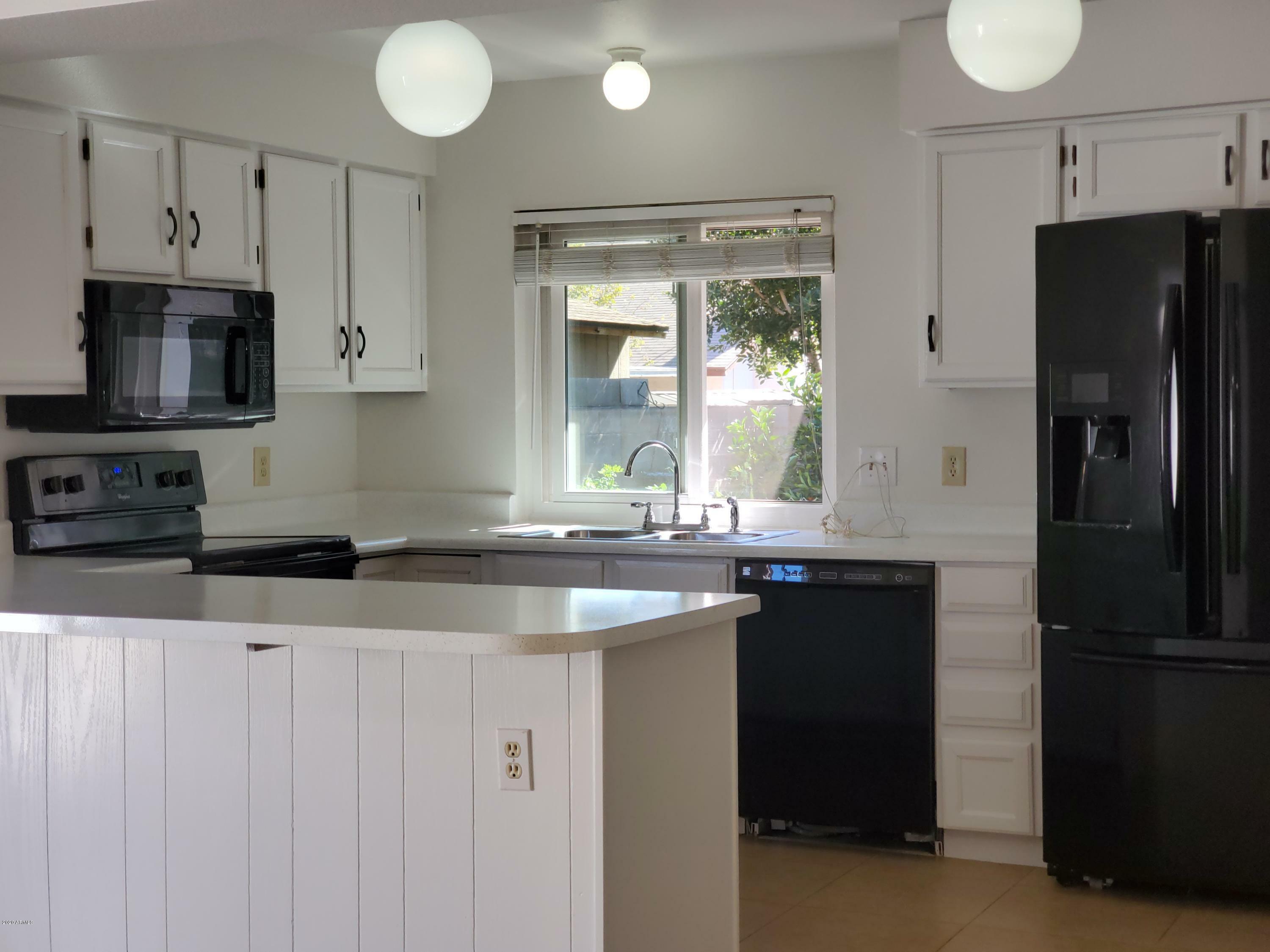 Property Photo: 1743 W Angel Fire Terrace AZ 85027