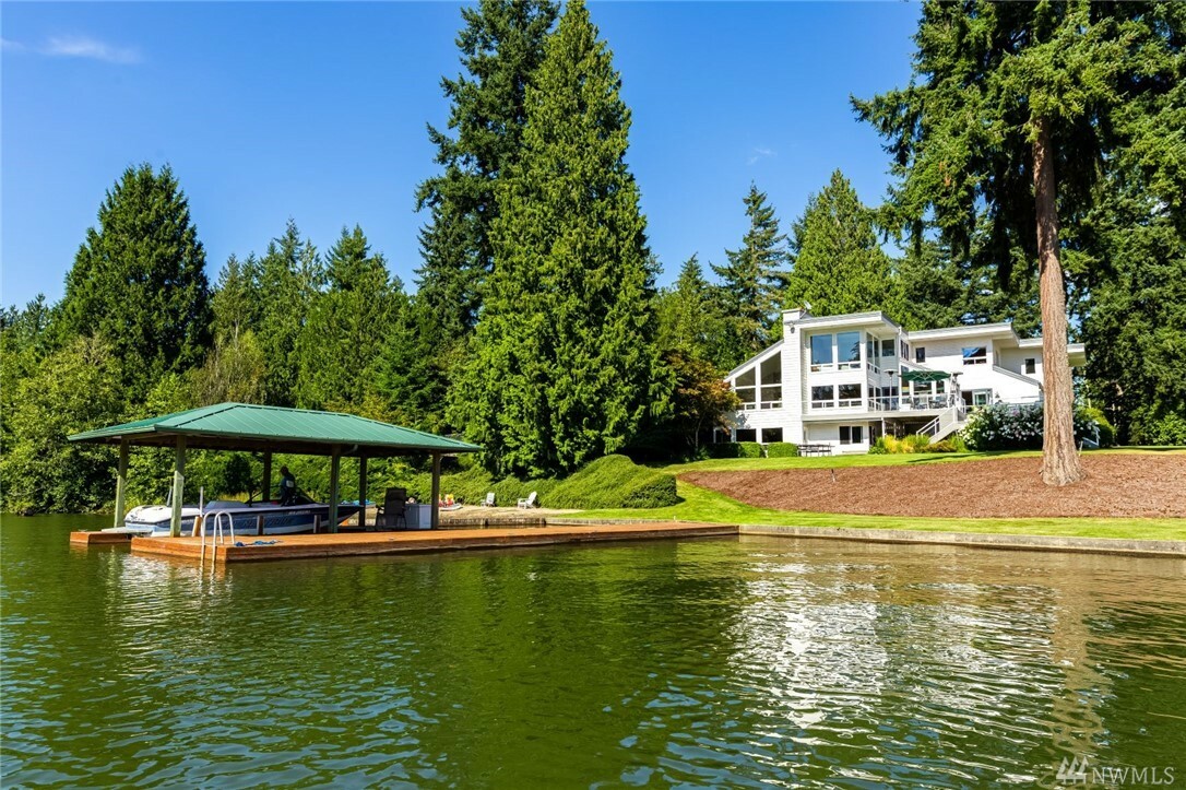 Property Photo:  21424 Snag Island Drive East  WA 98391 