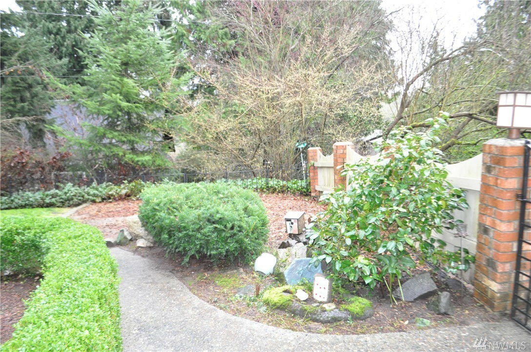 Property Photo:  9803 19th Ave NE  WA 98115 