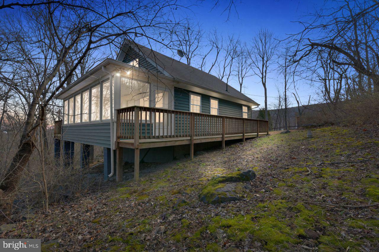 Property Photo:  437 Joans Quadrangle Road  VA 22630 