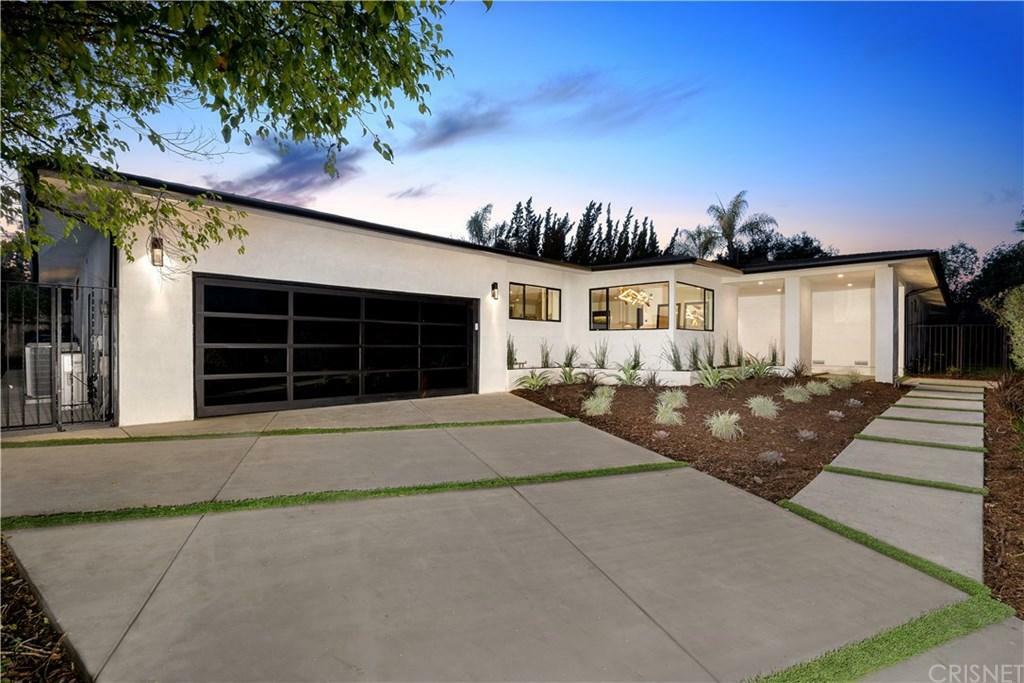 Property Photo:  3221 Elvido Drive  CA 90049 