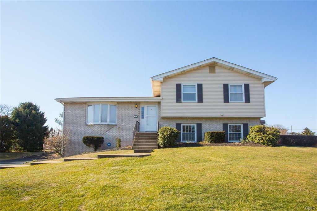 Property Photo:  7651 Prospect Drive  PA 18067 