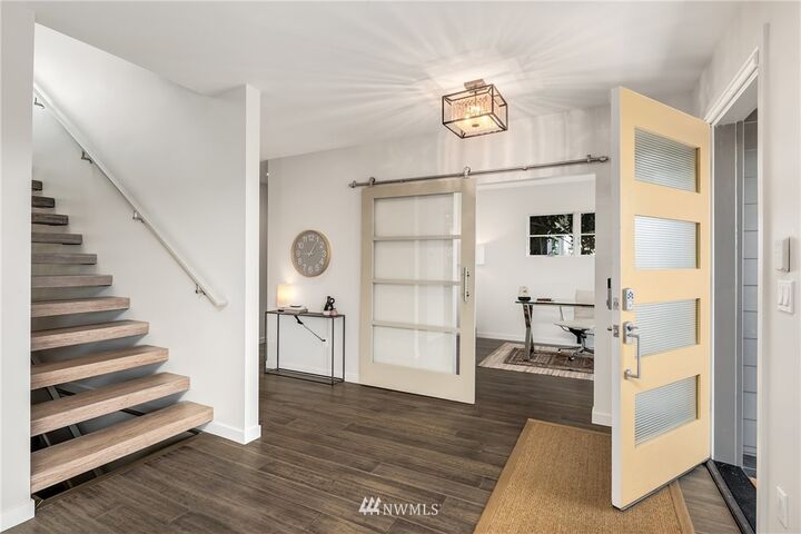 Property Photo:  7347  58th Avenue NE  WA 98115