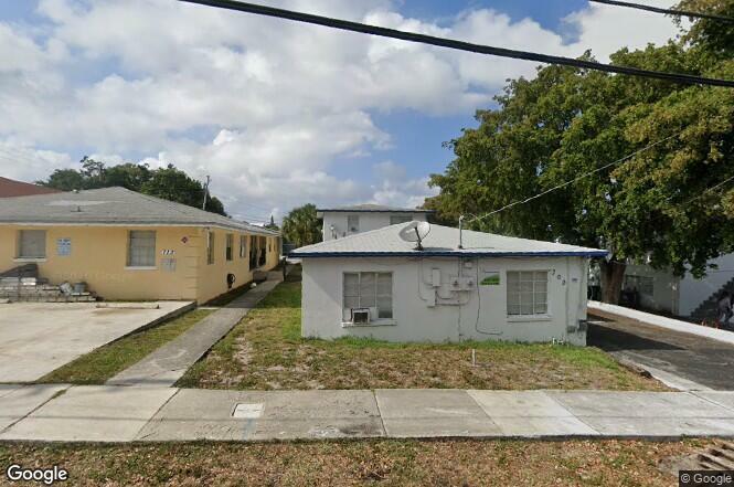 Property Photo:  709 11th Street 1  FL 33401 