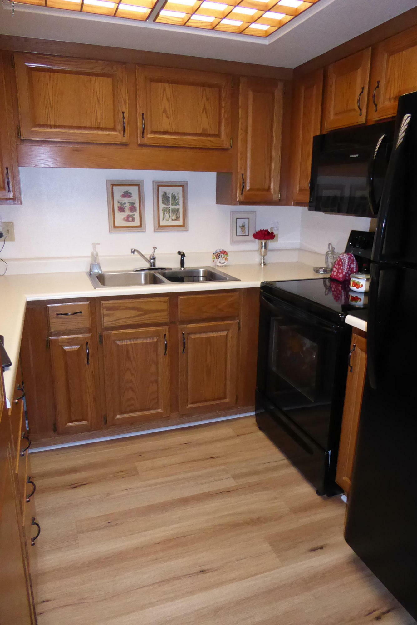 Property Photo:  10330 W Thunderbird Boulevard A108  AZ 85351 