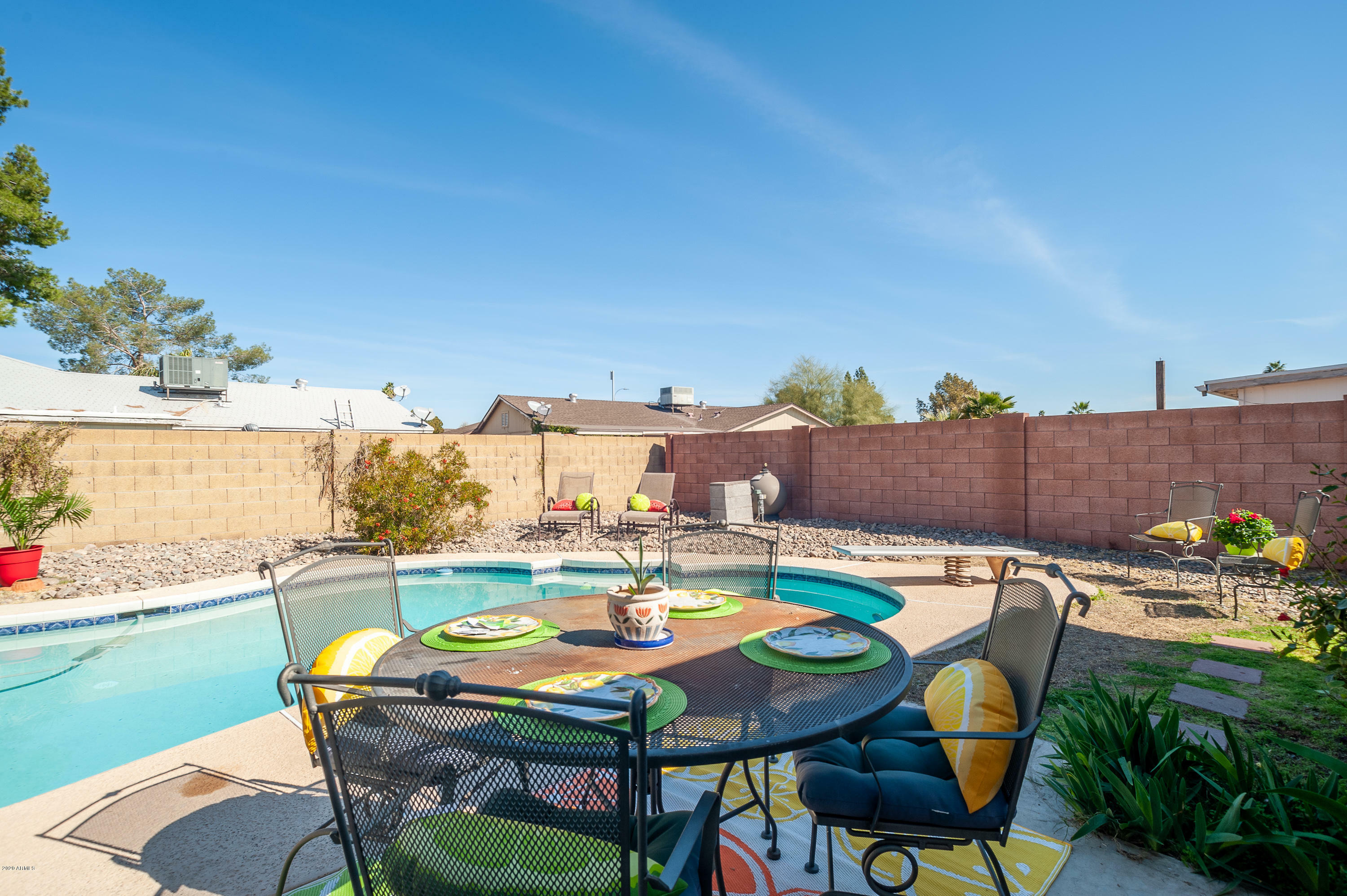 Property Photo: 5506 W Hatcher Road AZ 85302