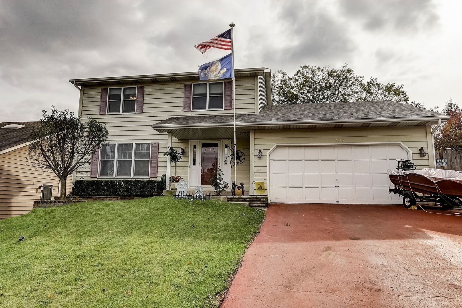 Property Photo: 4813 Crest Court IL 60087