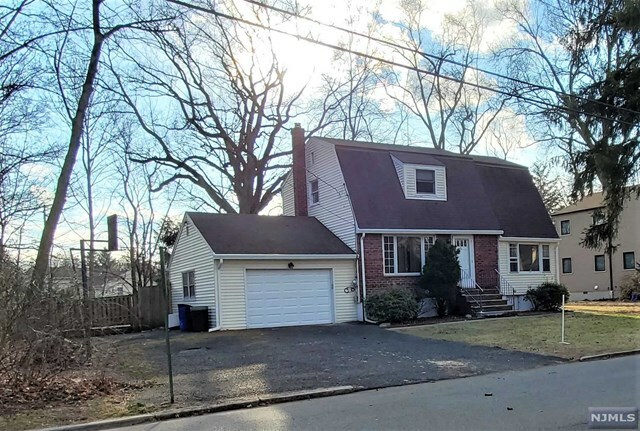 Property Photo:  16 Morningside Avenue  NJ 07626 