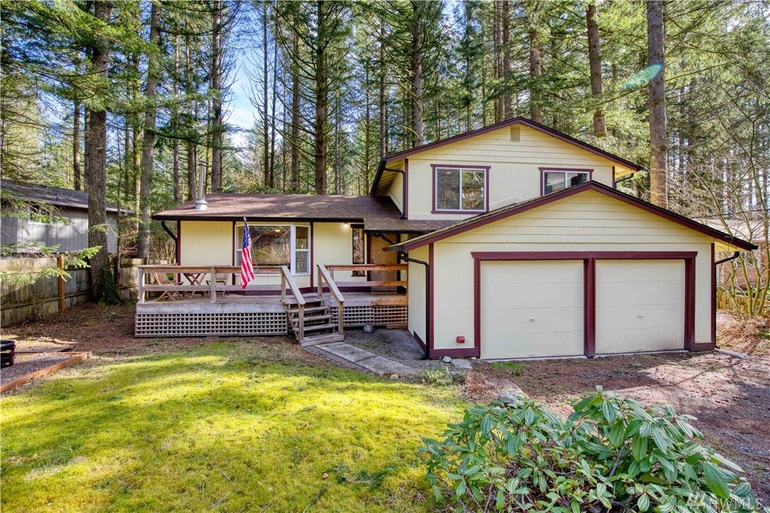Property Photo:  17034  431st Ave SE  WA 98045 