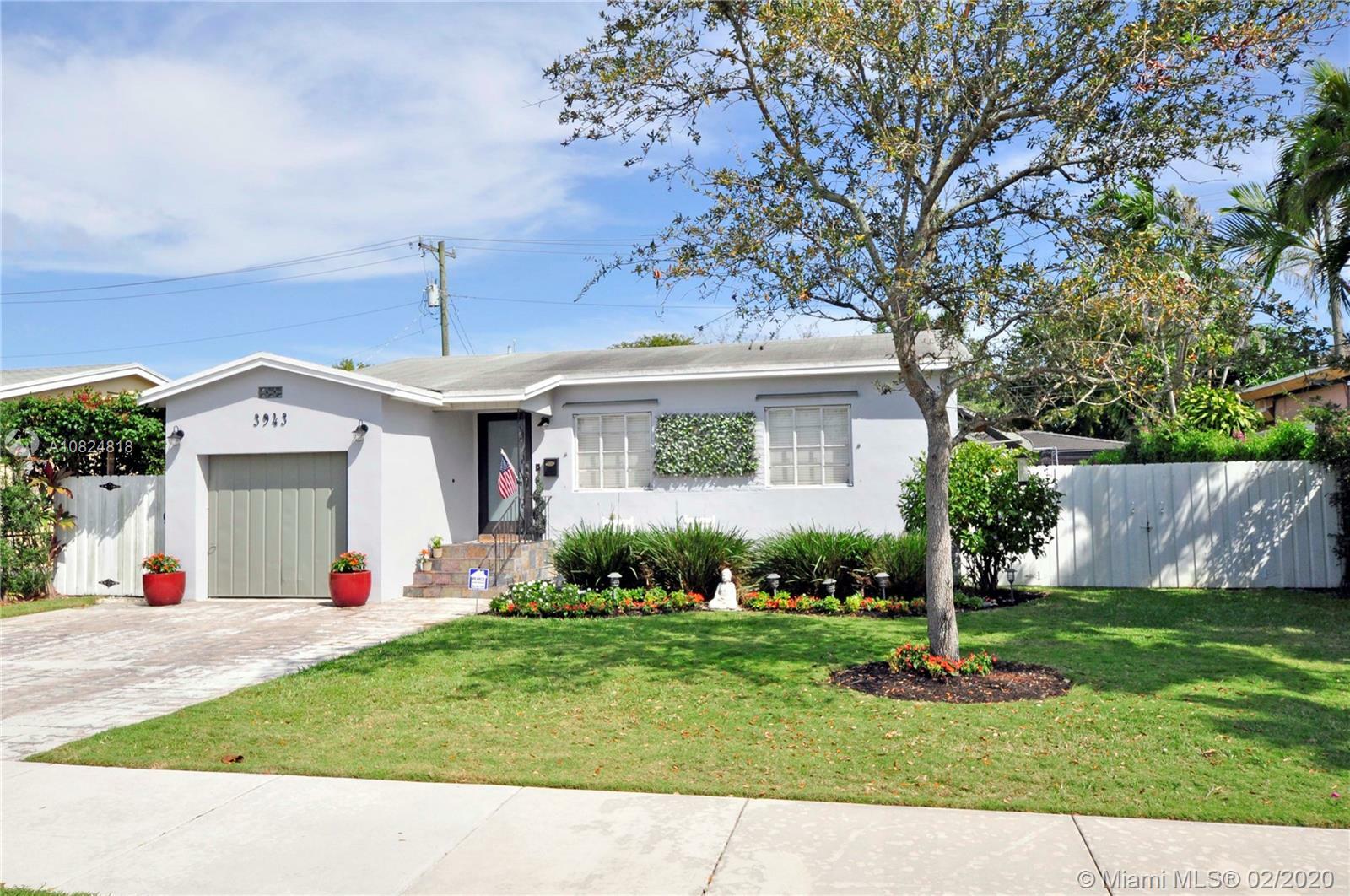 Property Photo: 3943 SW 60th Pl FL 33155