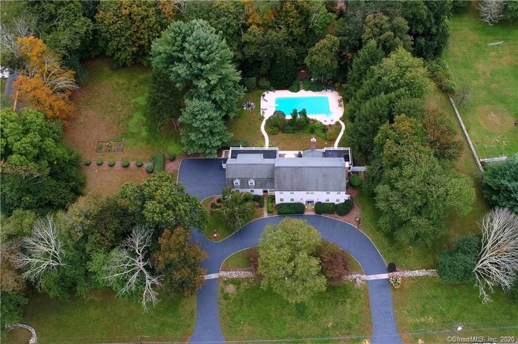 Property Photo:  35 Fallowfield Road  CT 06824 