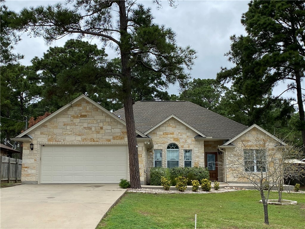 Property Photo: 106 Lei Court TX 78602