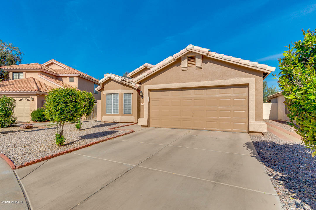 Property Photo:  848 N Cholla Street  AZ 85224 